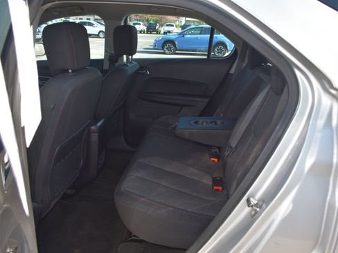 Used 2017 Chevrolet Equinox LS FWD image 27