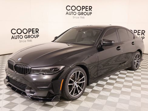 Used 2021 BMW 330i Sedan w/ Convenience Package RWD image 11