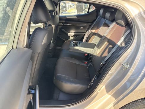 New 2026 MAZDA MAZDA3 Hatchback w/Premium Plus Pkg image 30