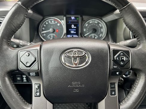 Certified 2022 Toyota Tacoma TRD Off-Road image 23