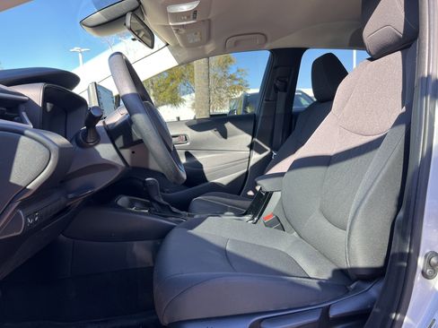 Used 2022 Toyota Corolla LE image 16