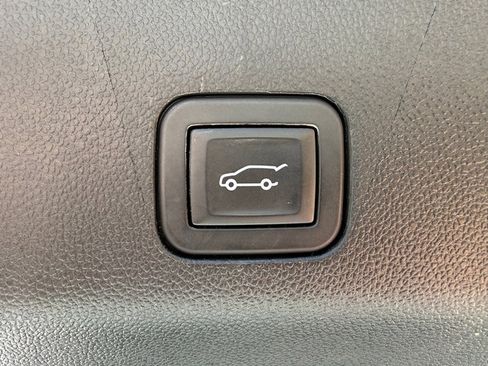 Used 2024 Cadillac Escalade Sport w/ LPO, ONYX Package image 25