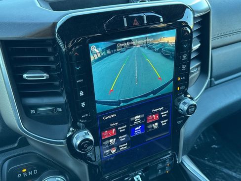 Used 2021 RAM 1500 Laramie image 12