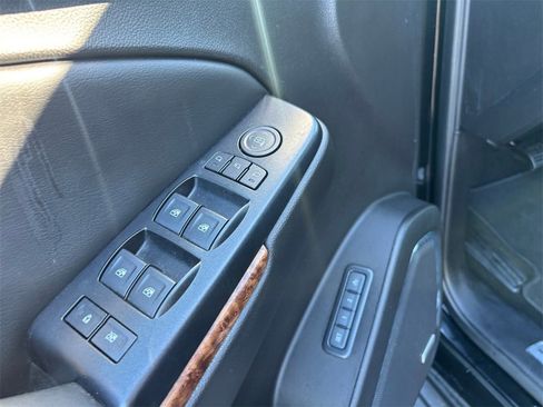 Used 2017 Chevrolet Tahoe Premier image 22