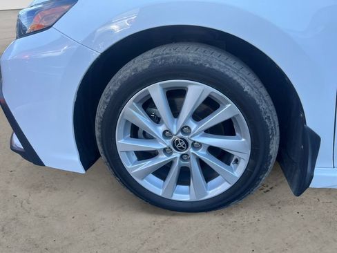Used 2022 Toyota Camry SE FWD image 9
