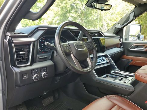 Used 2024 GMC Sierra 3500 Denali Ultimate AWD/4WD image 20