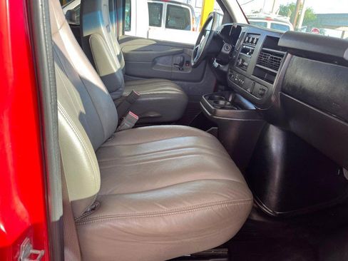 Used 2015 Chevrolet Express 3500 LS image 10
