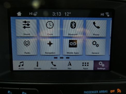 Used 2018 Ford Explorer Platinum image 22