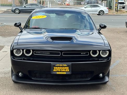 Used 2019 Dodge Challenger GT RWD image 3