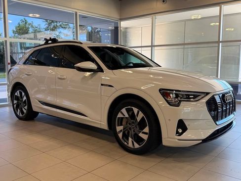 Used 2021 Audi e-tron Premium w/ Convenience Plus Package AWD/4WD image 6