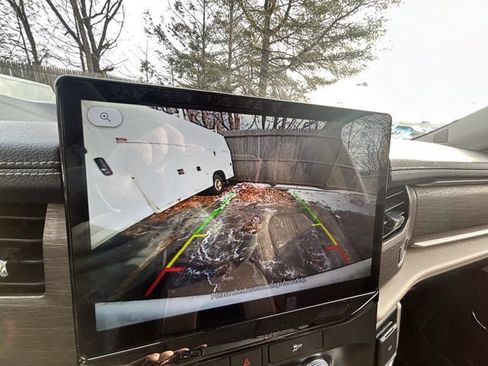 Used 2024 Ford Expedition Max Limited image 17