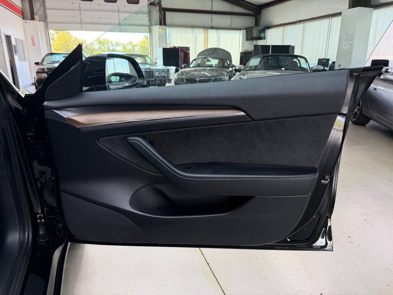 Used 2022 Tesla Model 3 Long Range AWD/4WD image 16