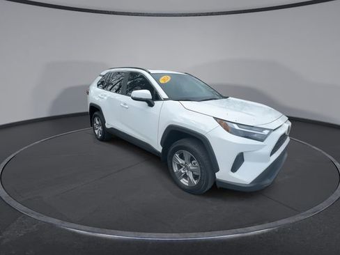 Used 2024 Toyota RAV4 XLE image 4