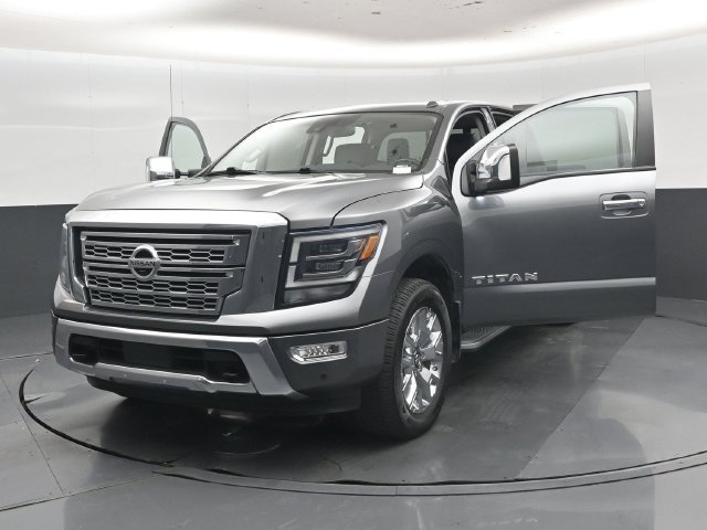 Used 2021 Nissan Titan SL w/ Moonroof Package AWD/4WD image 60