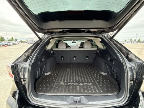 Used 2025 Subaru Outback Premium AWD/4WD image 24