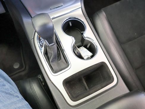 Used 2018 Jeep Grand Cherokee Altitude RWD image 49