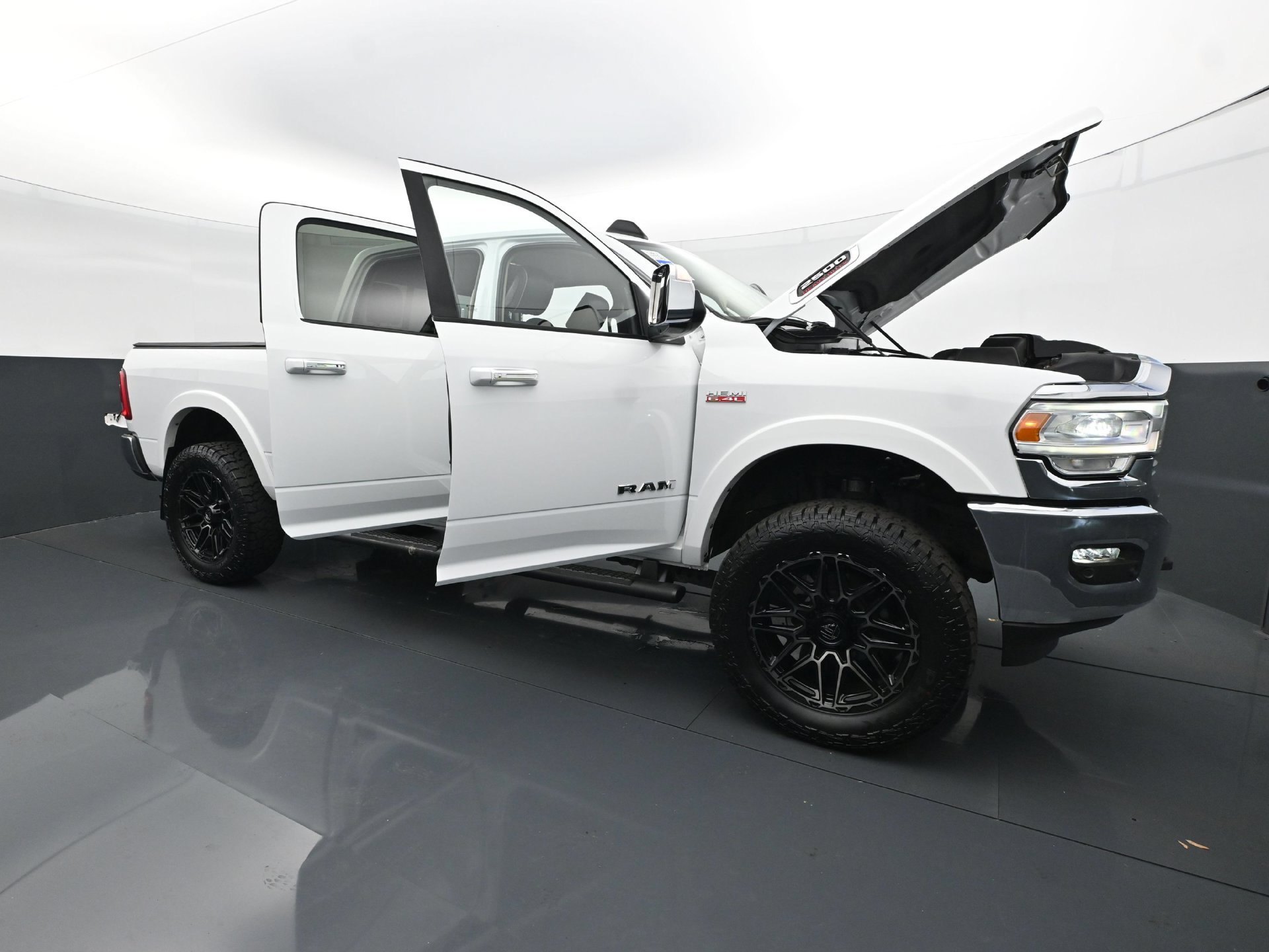 Used 2022 RAM 2500 Laramie AWD/4WD image 34