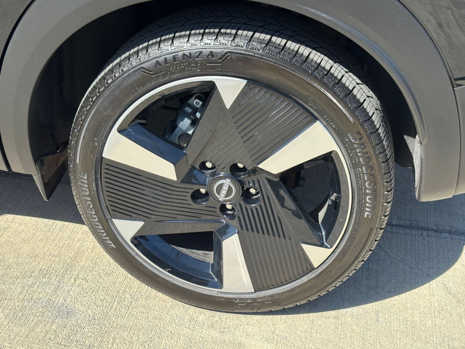 Used 2026 Nissan Kicks SR AWD/4WD image 30
