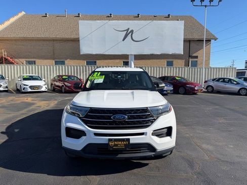 Used 2021 Ford Explorer XLT RWD image 2
