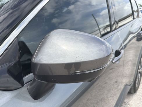Used 2021 Nissan Rogue SV FWD image 6