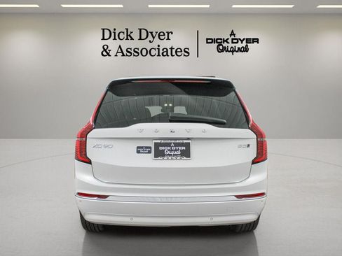 New 2026 Volvo XC90 B5 Ultra w/ Protection Package Premier AWD/4WD image 5