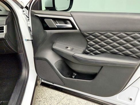 Used 2022 Mitsubishi Outlander SEL AWD/4WD image 27