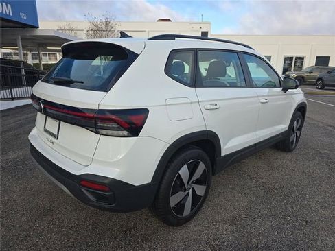 Used 2025 Volkswagen Taos S image 4