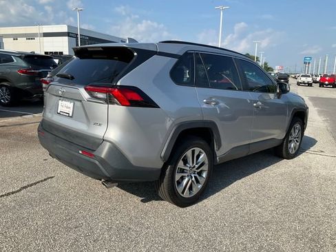 Used 2022 Toyota RAV4 XLE Premium FWD image 25