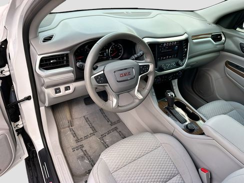 Used 2018 GMC Acadia SLE w/ Driver Alert Package I image 9