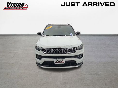 Certified 2025 Jeep Compass Limited image 2