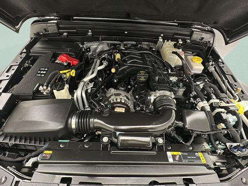 Used 2024 Jeep Wrangler Unlimited Sport AWD/4WD image 19