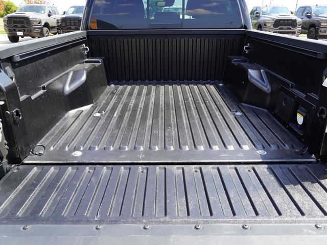 Used 2023 Toyota Tacoma TRD Sport w/ Technology Package AWD/4WD image 19