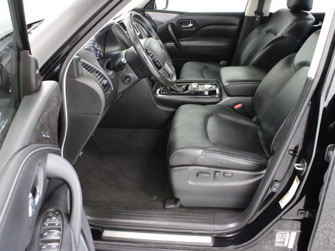 Used 2020 INFINITI QX80 Luxe w/ All-Season Package RWD image 14