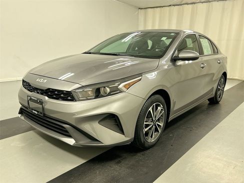 Certified 2023 Kia Forte LXS image 5