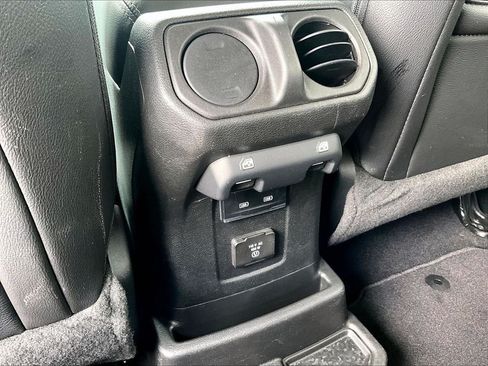 Used 2023 Jeep Wrangler Unlimited Sahara w/ Cold Weather Group AWD/4WD image 28