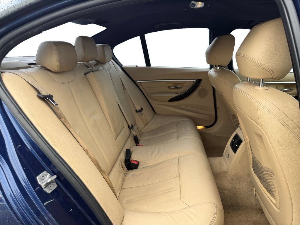 Used 2016 BMW 328i Sedan RWD image 17