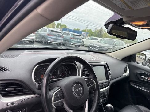 Used 2014 Jeep Cherokee Trailhawk AWD/4WD image 10