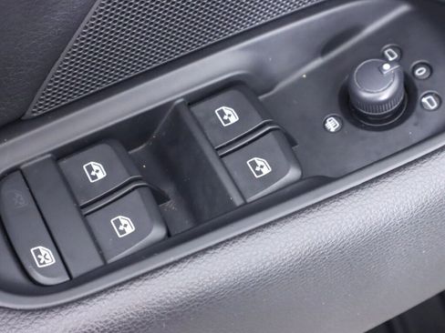 Used 2019 Audi A3 2.0T Premium image 29