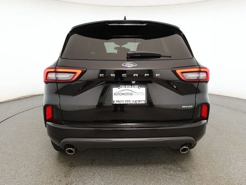 Used 2024 Ford Escape ST-Line image 5