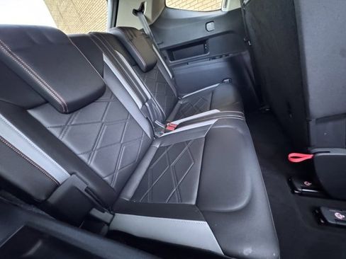 Used 2024 Volkswagen Atlas Peak Edition SE image 57