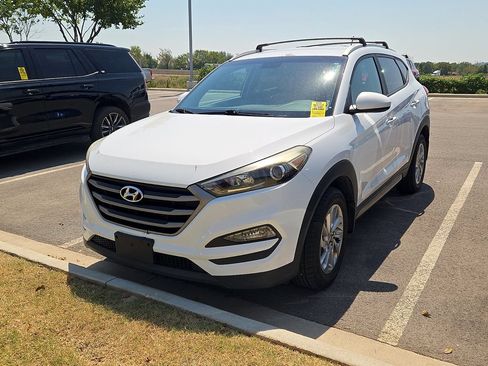 Used 2016 Hyundai Tucson SE w/ Option Group 02 FWD image 1