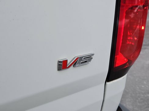 Certified 2022 Chevrolet Colorado W/T w/ WT Convenience Package image 30