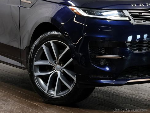 Used 2023 Land Rover Range Rover Sport SE Dynamic AWD/4WD image 3