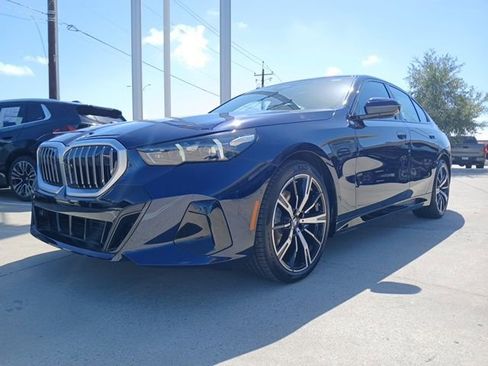 New 2026 BMW 530i 530i Loaner w/ M Sport Package image 3