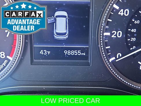 Used 2019 Hyundai Santa Fe SE image 6