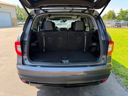 Used 2021 Honda Pilot Special Edition image 3