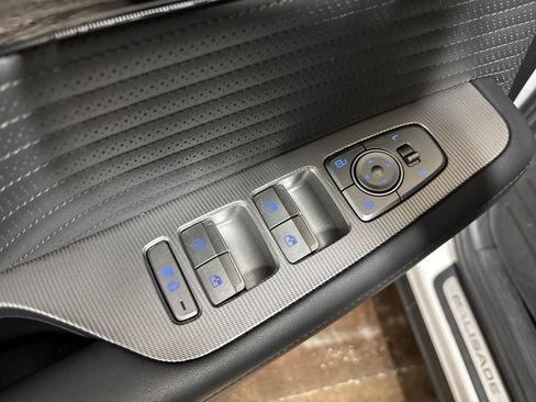 Certified 2024 Hyundai Palisade Calligraphy AWD/4WD image 12