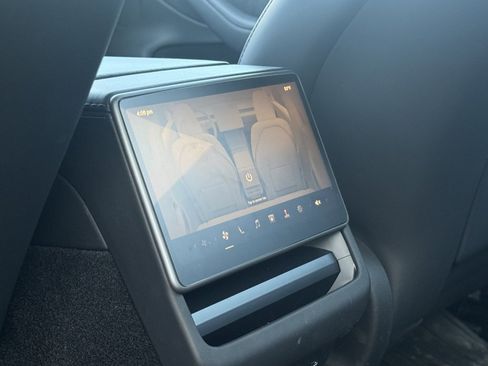 Used 2025 Tesla Model 3 Long Range image 22