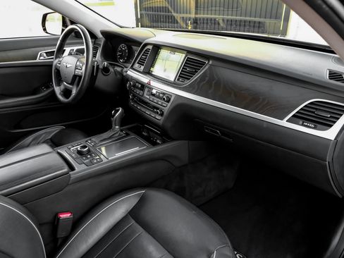 Used 2017 Genesis G80 3.8 w/ Option Group 03 image 15