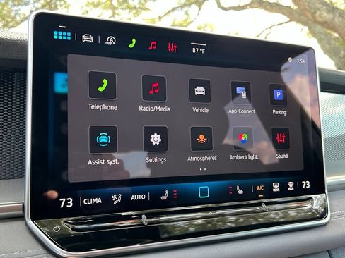 New 2026 Volkswagen Tiguan SE R-Line FWD image 28